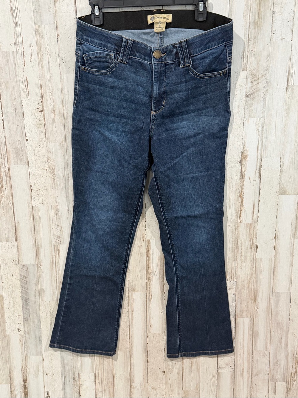 Democracy Women’s Size 10 AB Technology Dark Wash Bootcut Stretch Jeans